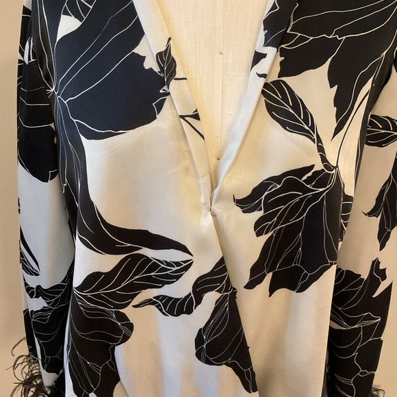 Rinascimento Black and White Leaf Pattern Blouse with feathers - Picture 7 of 10